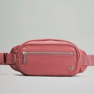 lululemon athletica Rose Belt Bag